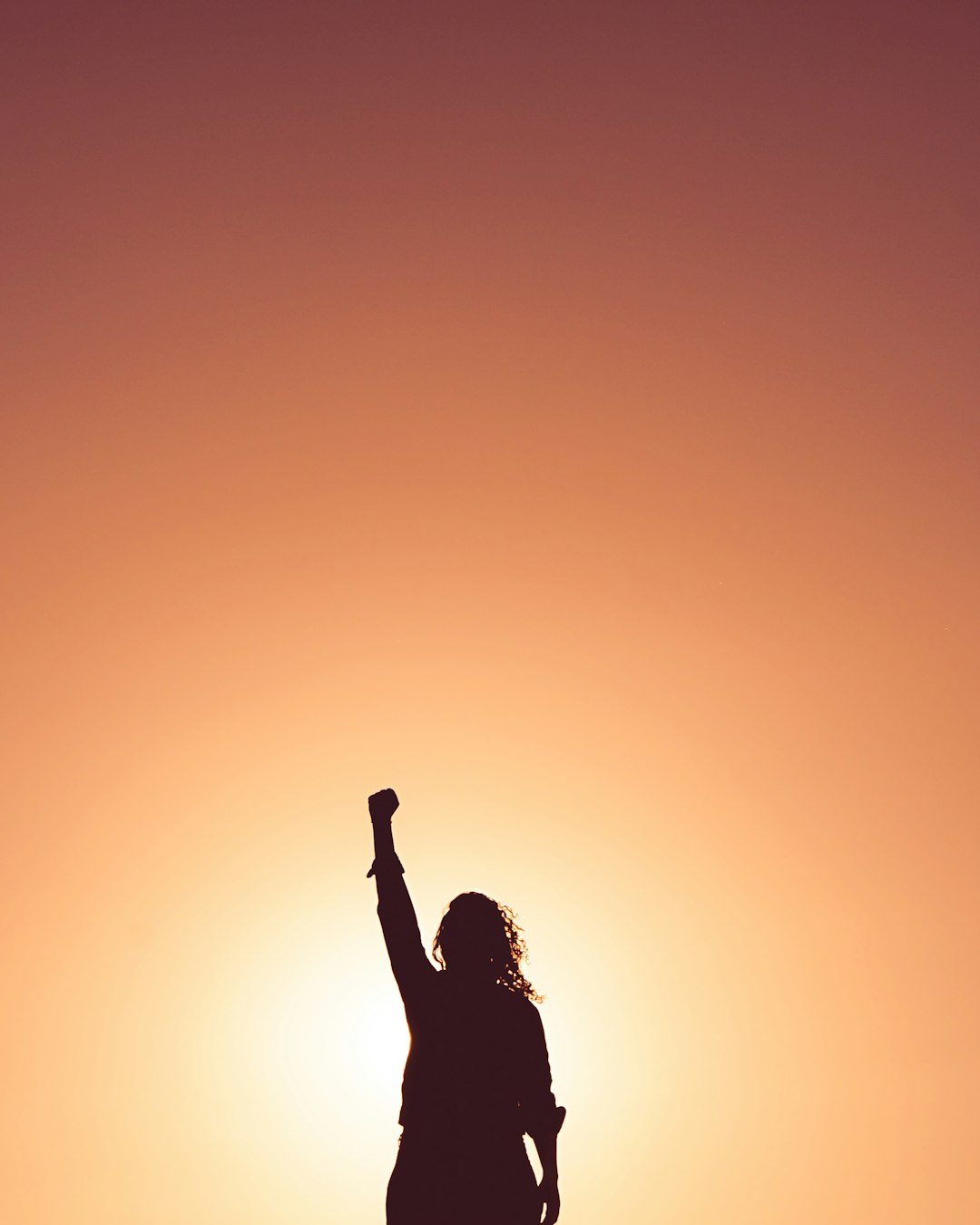Photo by Miguel Bruna silhouette of personr
